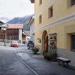 Chasa Marugg Apartament Scuol